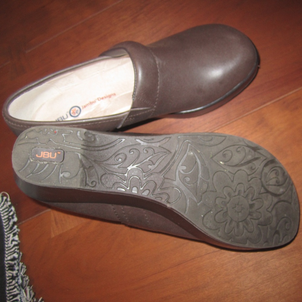 JBU Jambu Clog Brown 7 NEW